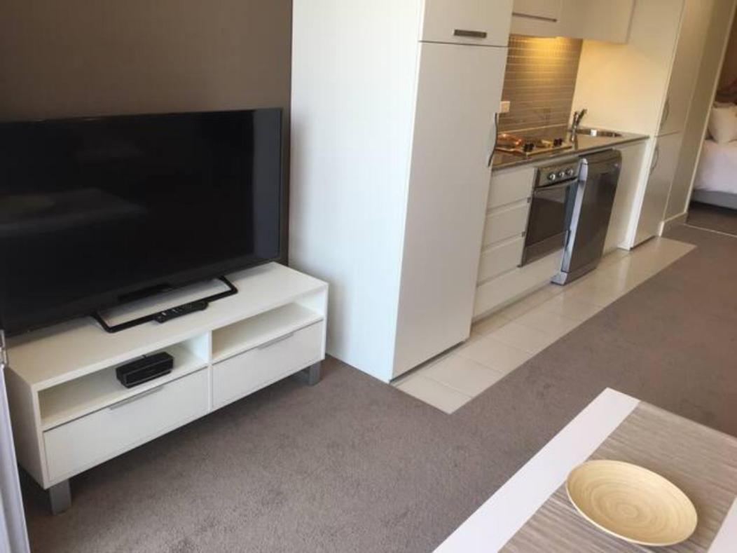Beachside Luxury Apartments One & Two Bedroom In Beachfront Oaks Pier Building Glenelg Esterno foto