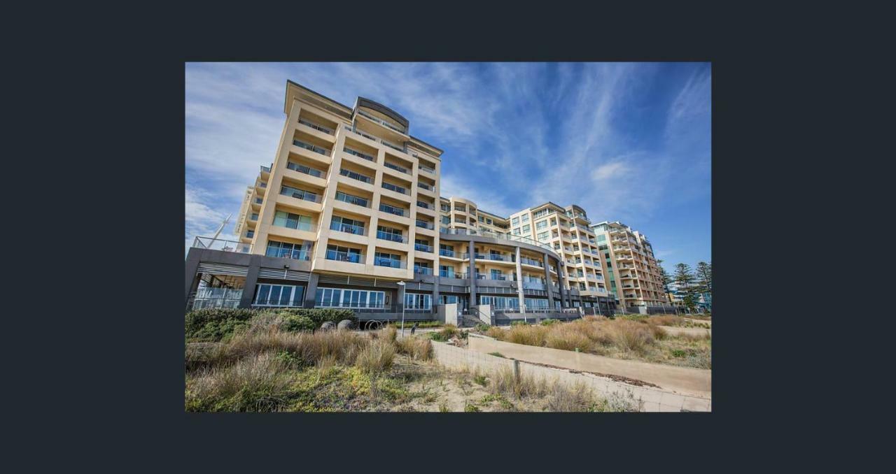 Beachside Luxury Apartments One & Two Bedroom In Beachfront Oaks Pier Building Glenelg Esterno foto